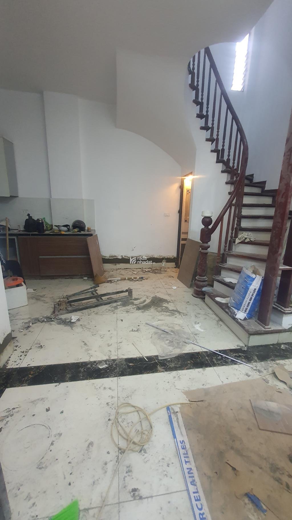 SÁT HOÀNG QUỐC VIỆT - NHÀ MỚI 5 TẦNG - MT 6.5M - SÂN RỘNG - 49M2 - 8.2 TỶ