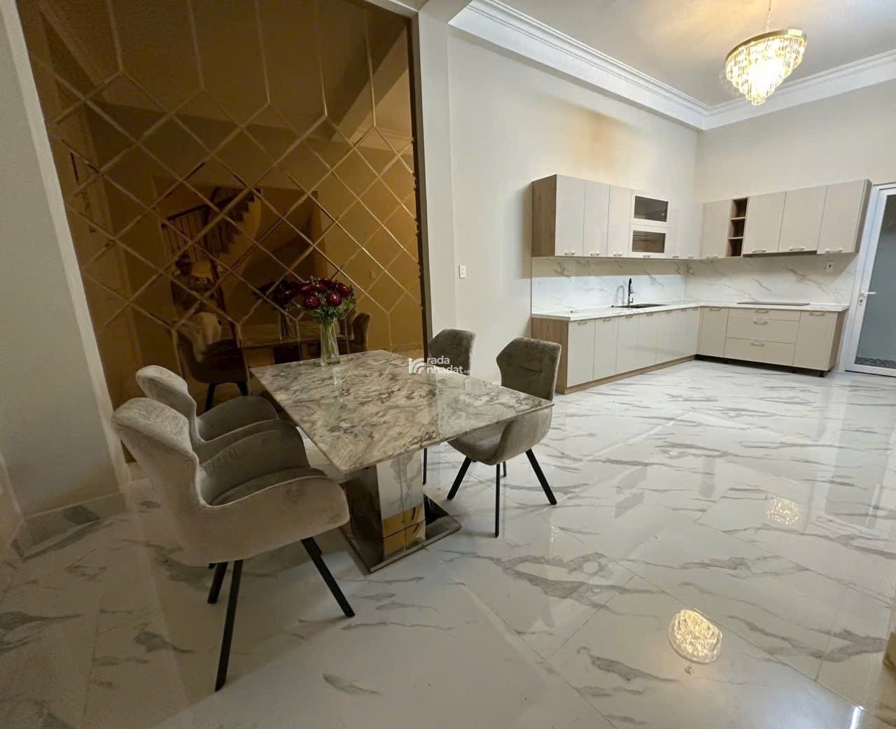 BÁN NHÀ HIẾM CÓ TRUNG TÂM Q.1 - ĐỐI DIỆN SƯƠNG NGUYỆT ÁNH - TẶNG NỘI THẤT CAO CẤP