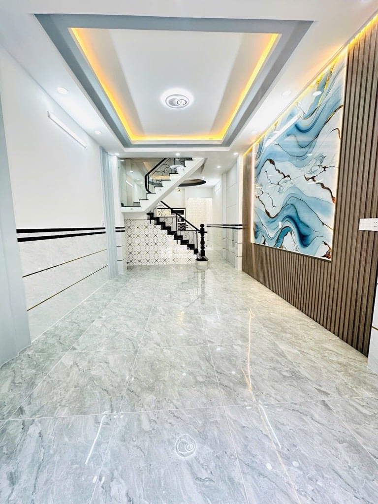  LÊ VĂN QUỚI - HẺM XE HƠI 6M XỊN - GIÁP TÂN PHÚ - NGAY NGÃ TƯ 4 XÃ - 3 TẦNG ĐẸP KIÊN CỐ