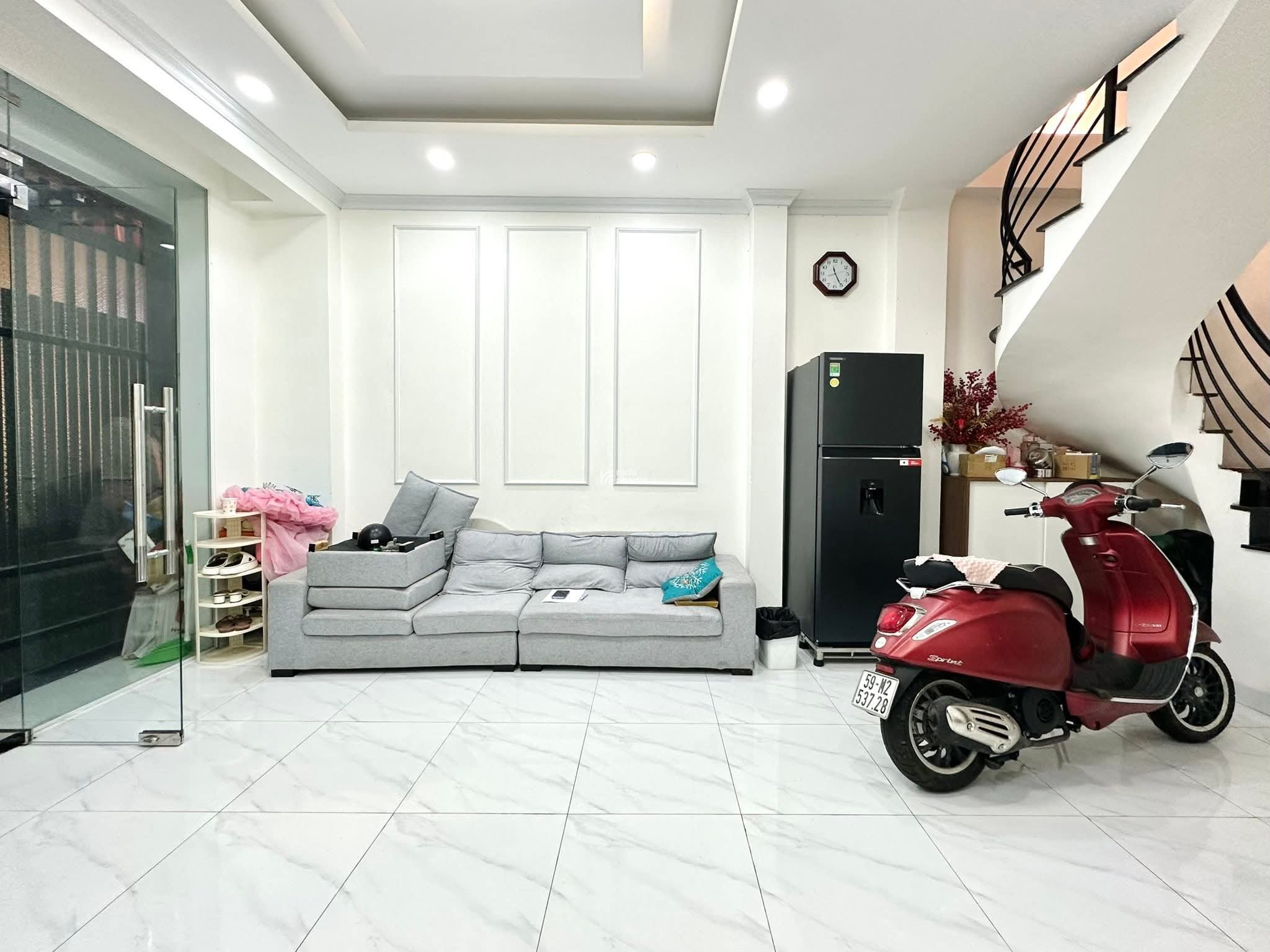 NHÀ ĐẸP 5 TẦNG HẺM NHỰA Ô TÔ TRÁNH - KINH DOANH SIÊU ĐỈNH - HOÀNG VĂN THỤ P8 PHÚ NHUẬN - 10.35 TỶ