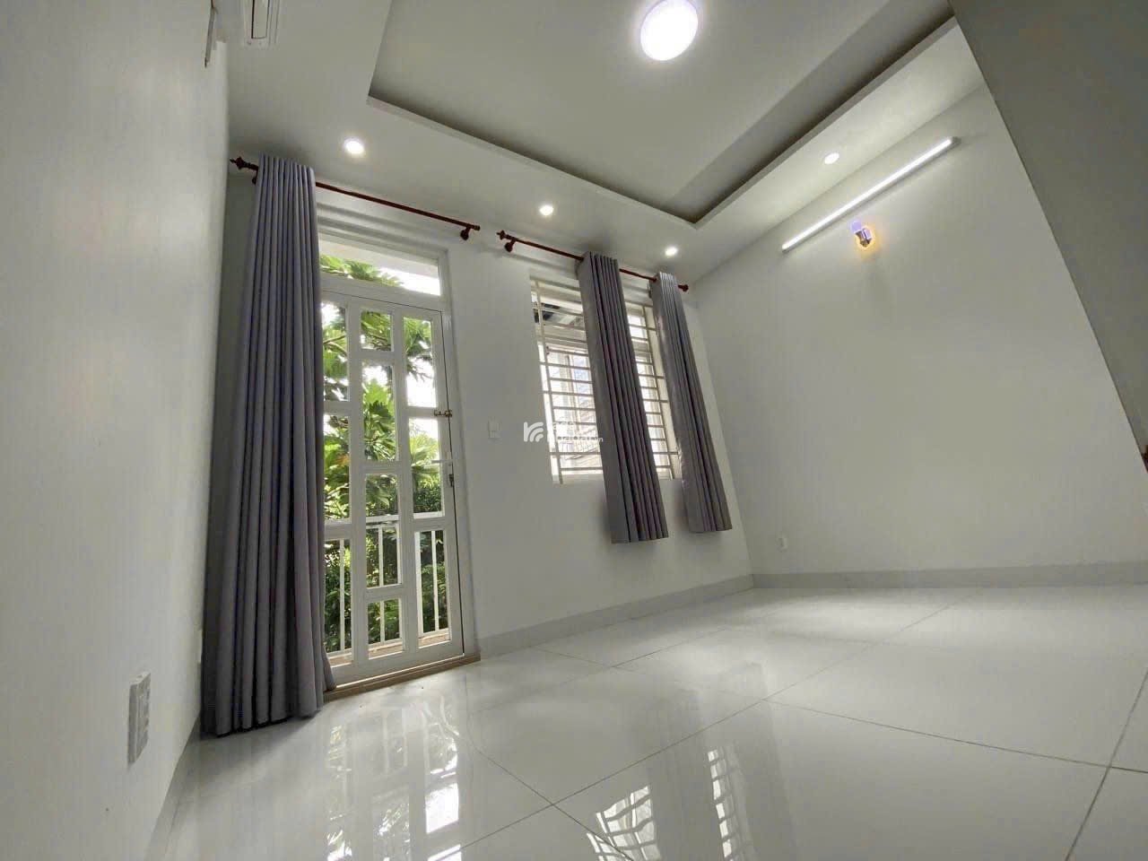 Gấp bán nhà 33m2 2tỷ050 Chu Văn An P12 Bình Thạnh. Sổ hồng riêng