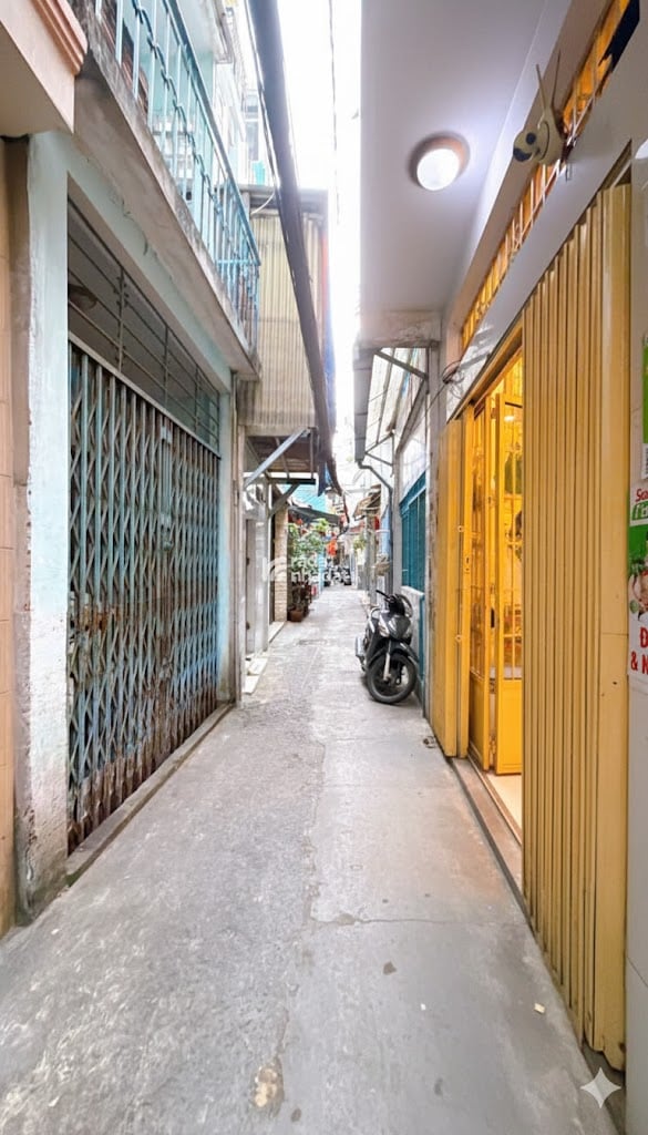 Nhà bán đường Đoàn Văn Bơ Quận 4, gần PHỐ ẨM THỰC VĨNH KHÁNH, CHỈ NHỈNH 1 TỈ 