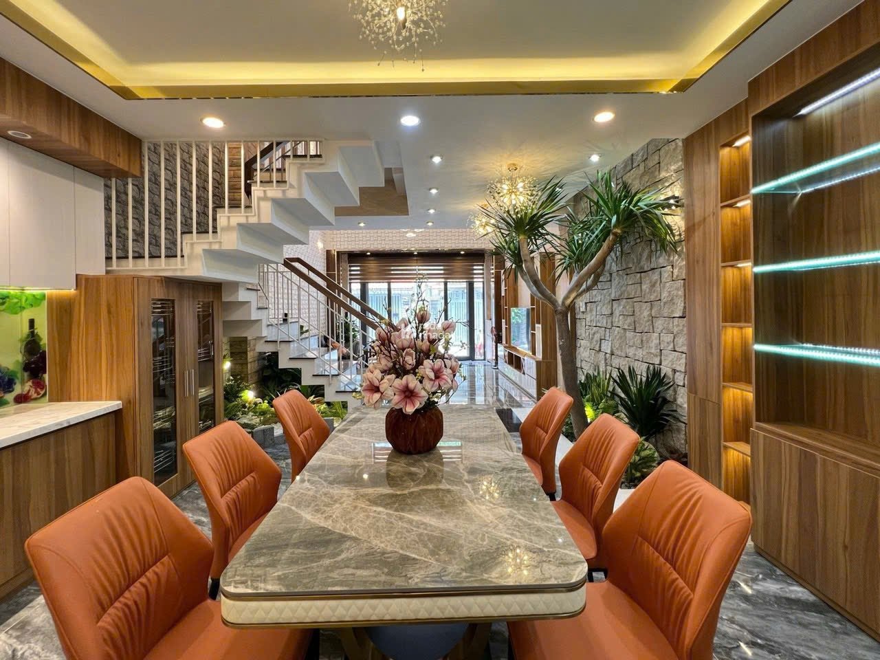 Hàng giá ngộp ngay Phan Văn Trị, Bình Thạnh, gần ĐH Văn Lang, 40m2 SHR giá 2 tỷ 550 TL