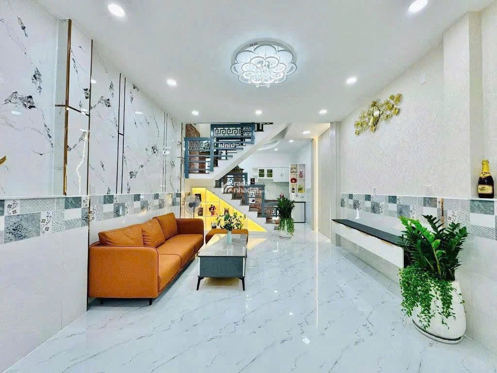 Chính chủ gửi bán nhà HXH đường số 11, Thủ Đức giá chỉ 2 tỷ 950, SHR