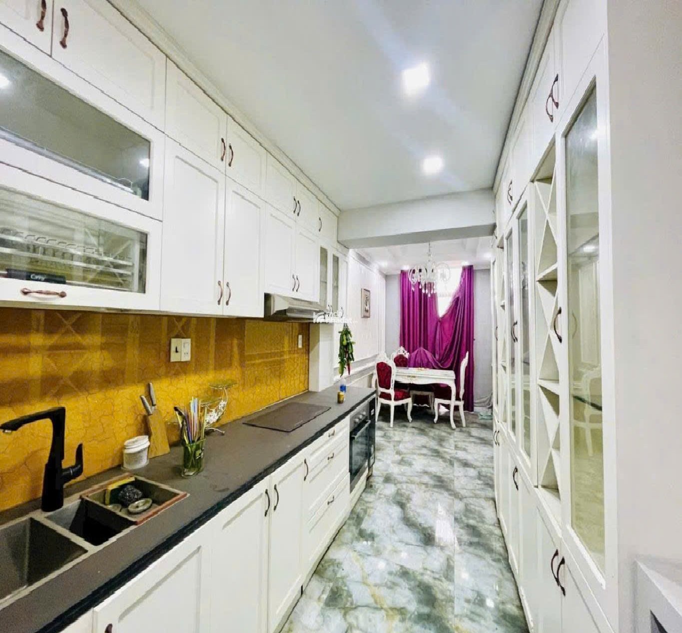 Nhà Thang máy QUẬN 10 - Hẻm Ô tô Cách Mạng Tháng Tám - 3x14m - 9 tỷ