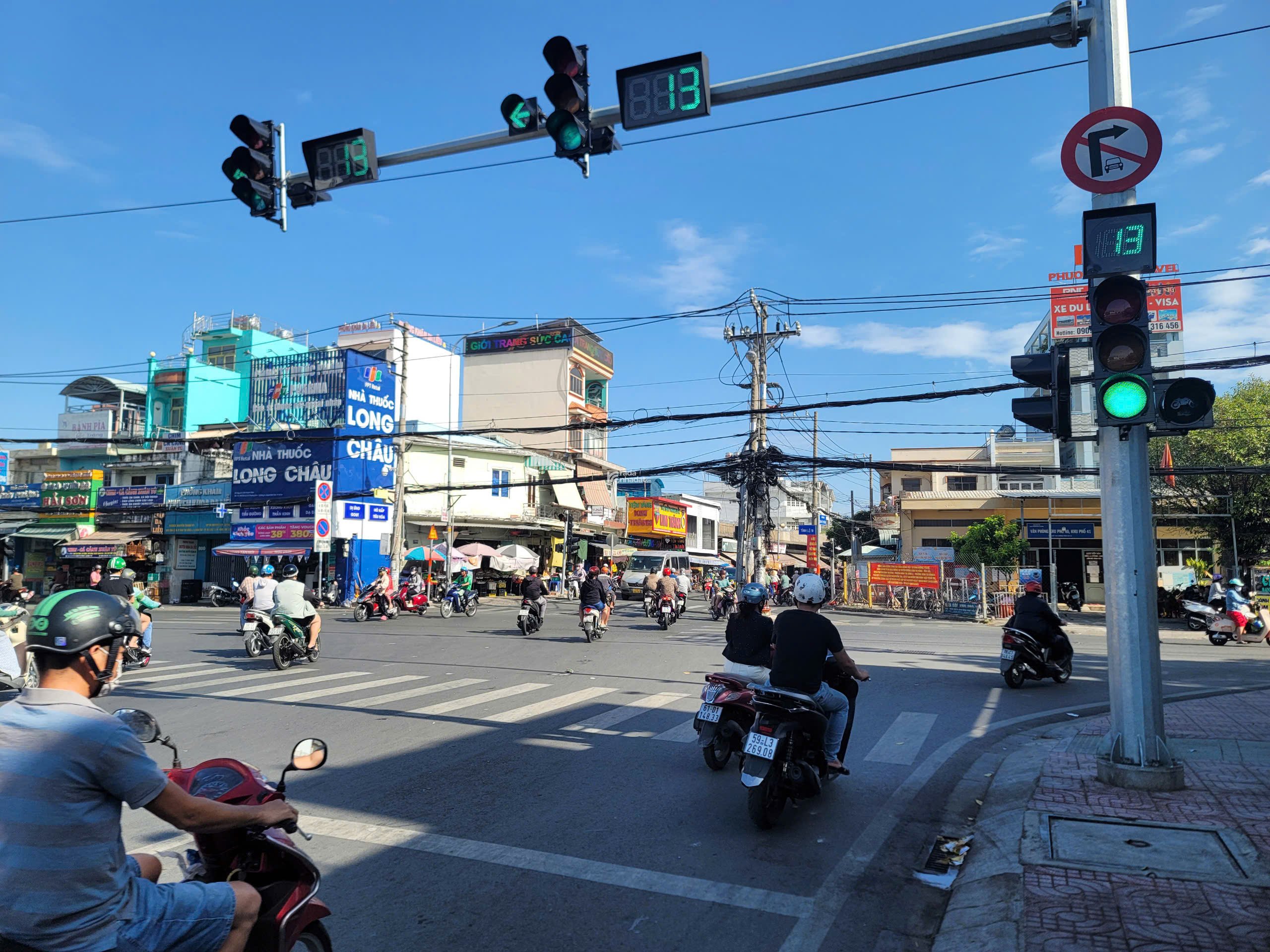 Bán Nhà Hẻm 8m Bình Trị Đông 6x15m x 2Tầng, 4PN 3WC Thẳng Trục Tên Lửa