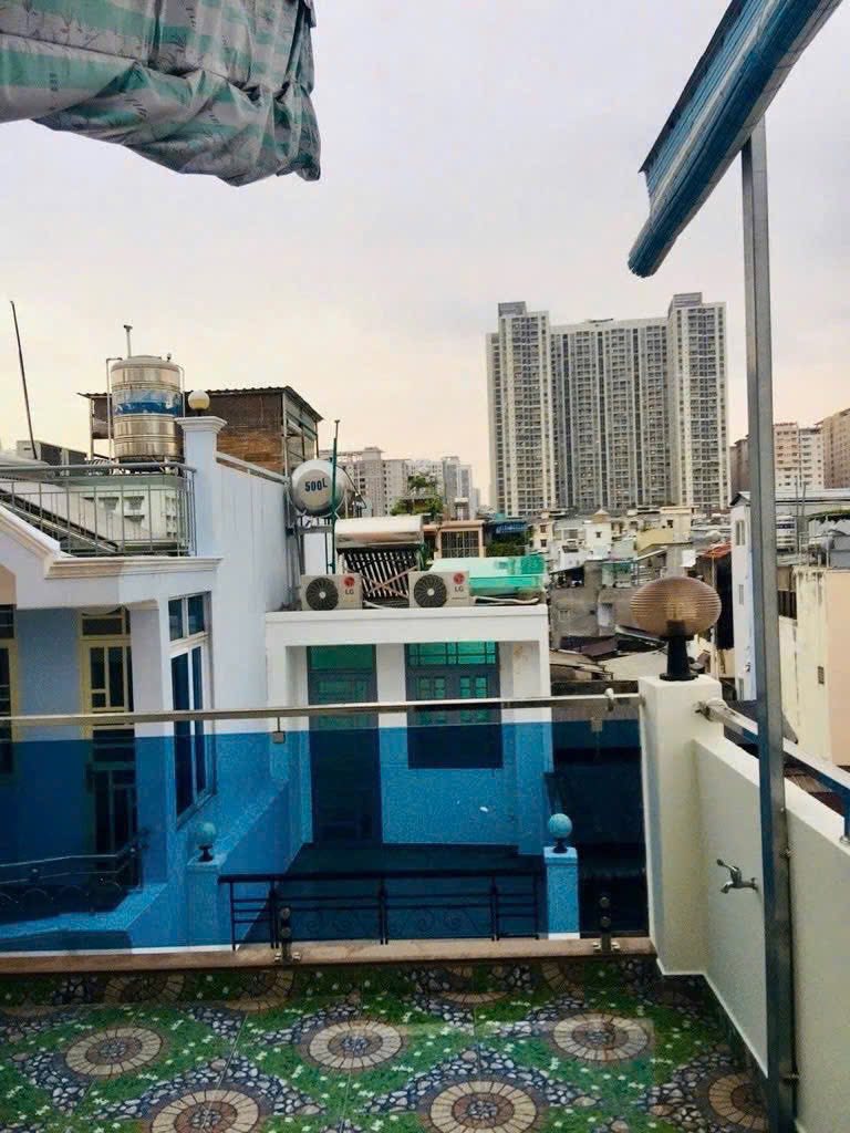 Cần tiền bán gấp hẻm xe hơi - gần cầu Nguyễn Văn Cừ đường Trần Hưng Đạo, Giá 3 tỷ 560
