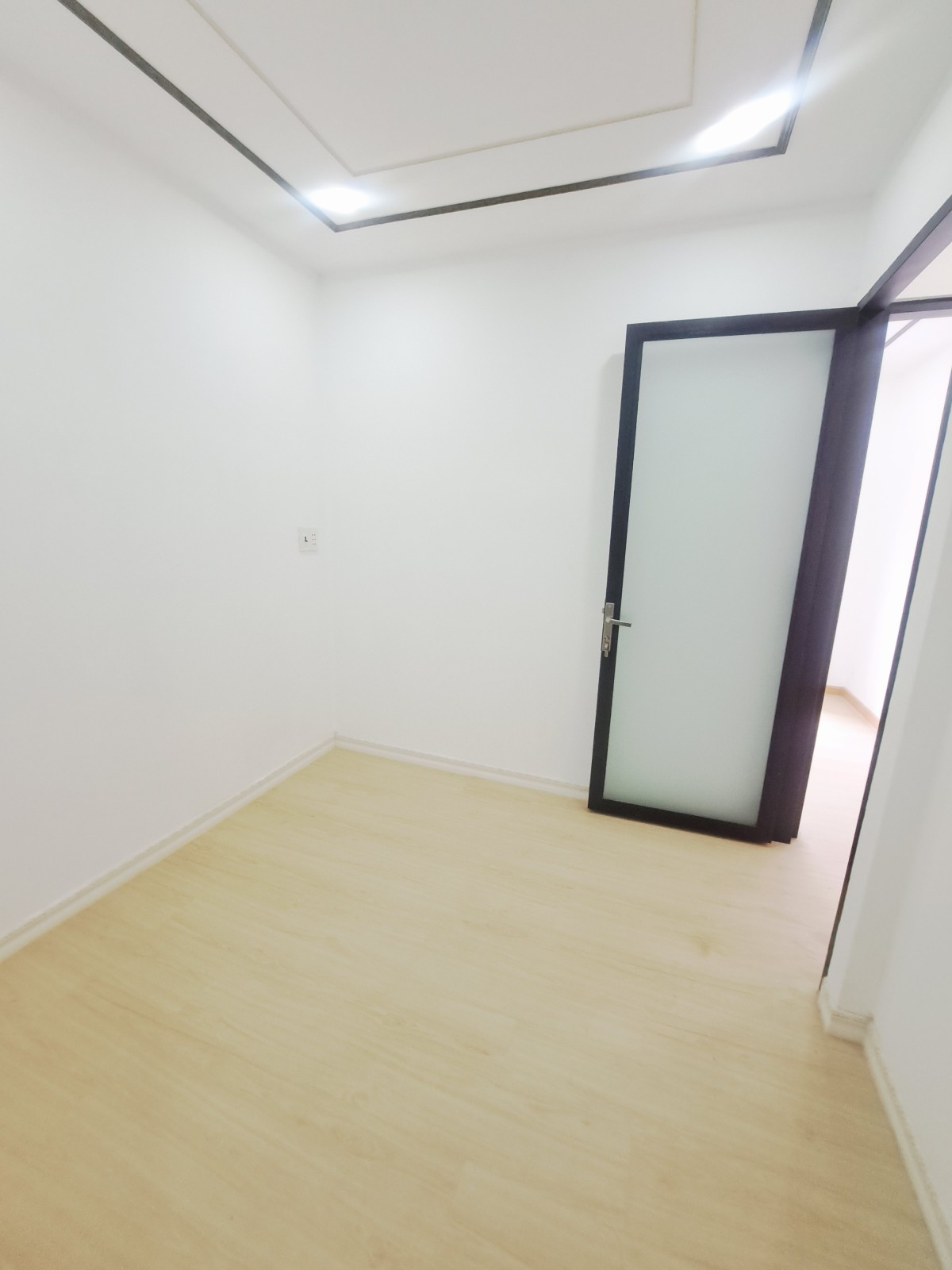 NHÀ ĐẸP NGAY CHỢ BÌNH LONG GIÁP NGUYỄN SƠN, TÂN PHÚ CHỈ 3.15 TỶ