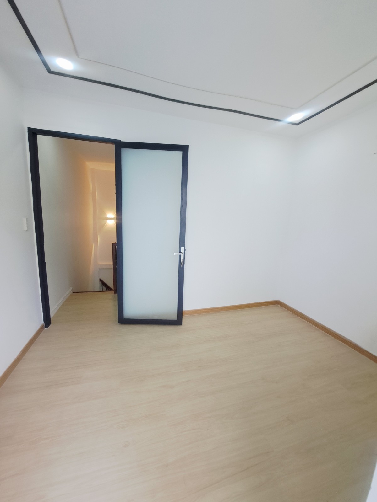 NHÀ ĐẸP NGAY CHỢ BÌNH LONG GIÁP NGUYỄN SƠN, TÂN PHÚ CHỈ 3.15 TỶ