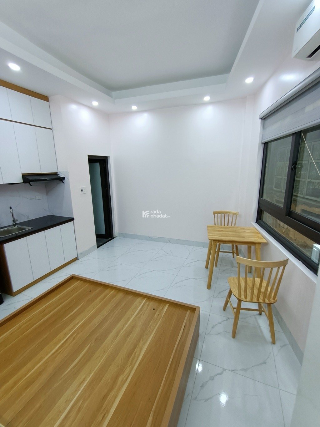 MẶT NGÕ HAI BÀ TRƯNG CCMN 12 PHÒNG KHÉP KÍN - THANG MÁY - LÔ GÓC 2 MẶT THOÁNG-  GẦN Ô TÔ GIÁ 15 TỶ