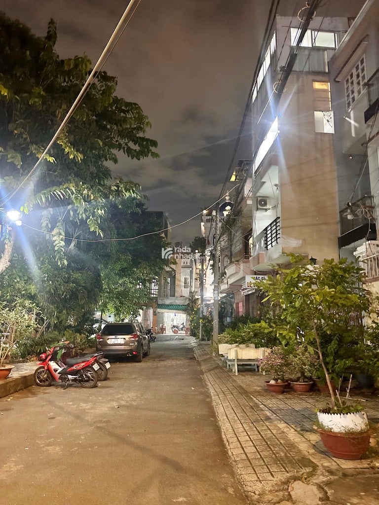NHÀ ĐẸP Ở NGAY, 4 TẦNG VIEW CÔNG VIÊN GẦN ĐH CẢNH SÁT, 4X13,5 NHỈNH 8 TỶ.