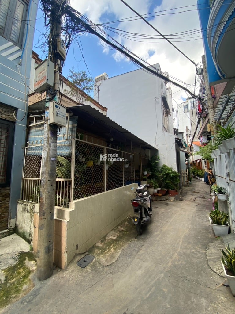 BÁN NHÀ NGUYỄN TRỌNG TUYỂN 94M2 4PN GIÁ CHỈ 11.5 TỶ HẺM THÔNG PHÙ HỢP CHDV PHƯỜNG 1 TÂN BÌNH