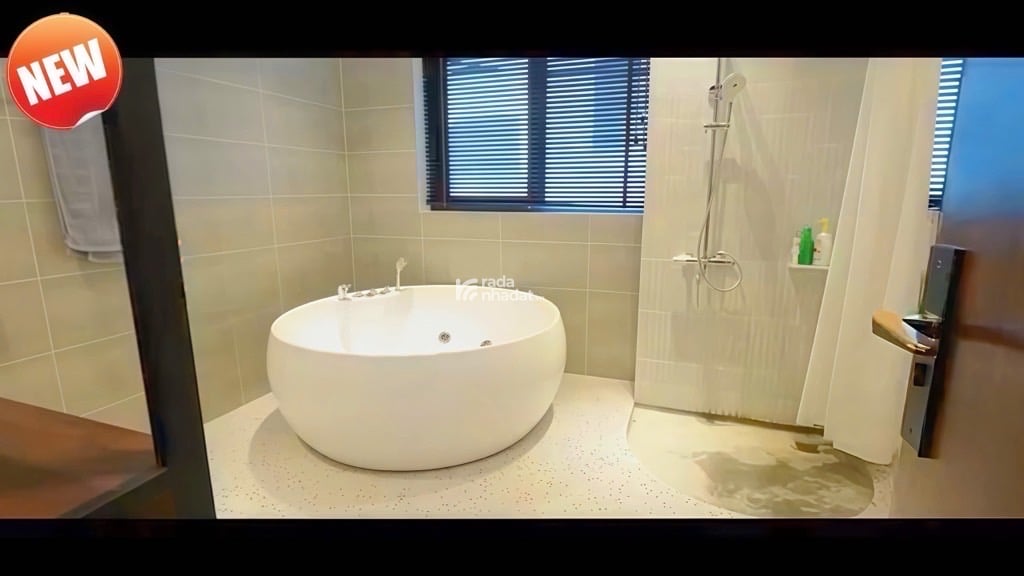 Bán biệt thự khu bộ công an Q7 - DT khủng 160m2 ngang 9m - nhà đẹp vào ở ngay - giá hơn 100tr/m2