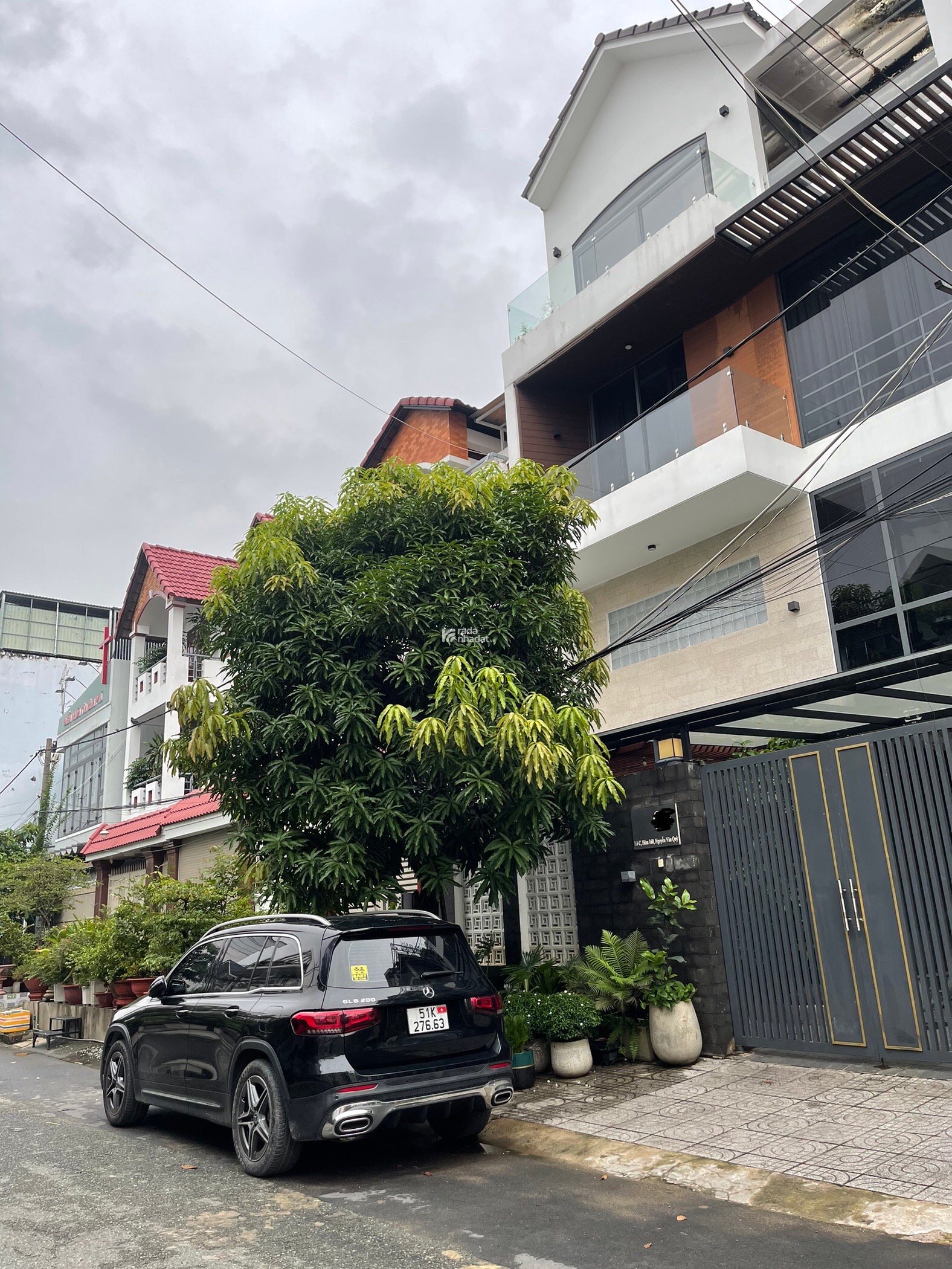 Bán biệt thự khu bộ công an Q7 - DT khủng 160m2 ngang 9m - nhà đẹp vào ở ngay - giá hơn 100tr/m2