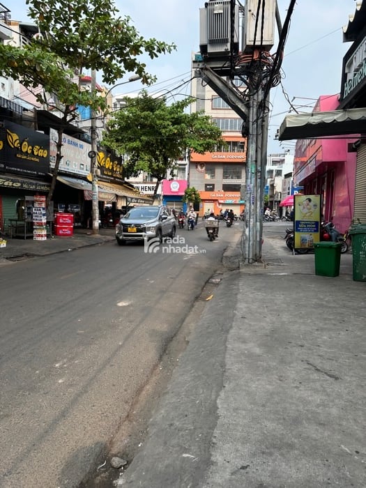 MẶT TIỀN ĐƯỜNG - DIỆN TÍCH LỚN - KINH DOANH ĐA NGÀNH - ĐANG CÓ SẴN HĐ THUÊ 60TR/TH,