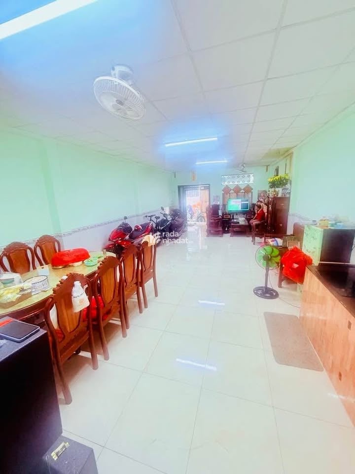 NGAY CHỢ VẢI PHÚ THỌ HOÀ - HẺM XE HƠI - 118M NGANG 5 NỞ HẬU - 2 TẦNG 3PN CHỈ 9.X