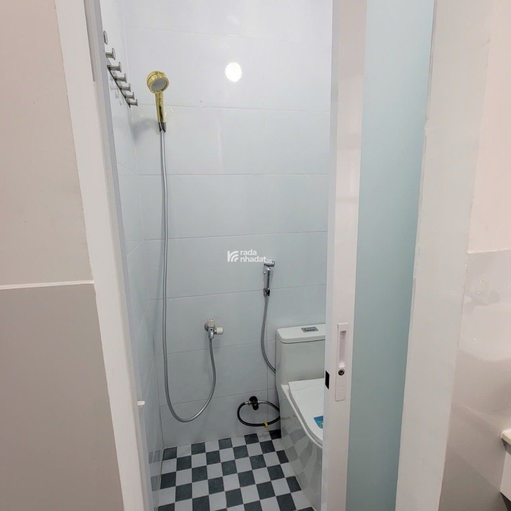 NHỈNH 2 TỶ CÓ NGAY MẶT TIỀN KD SẦM UẤT 2 TẦNG, TRUNG TÂM PHÚ NHUẬN, MỚI Ở NGAY.