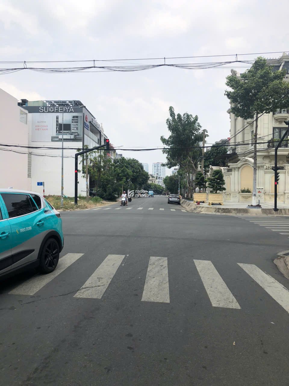 SIÊU BIỆT THỰ GÓC - VỊ TRÍ VÀNG KHU TÊN LỬA - AEON MALL BÌNH TÂN - DT KHỦNG 200M2 - CƠ HỘI ĐỘC NHẤT