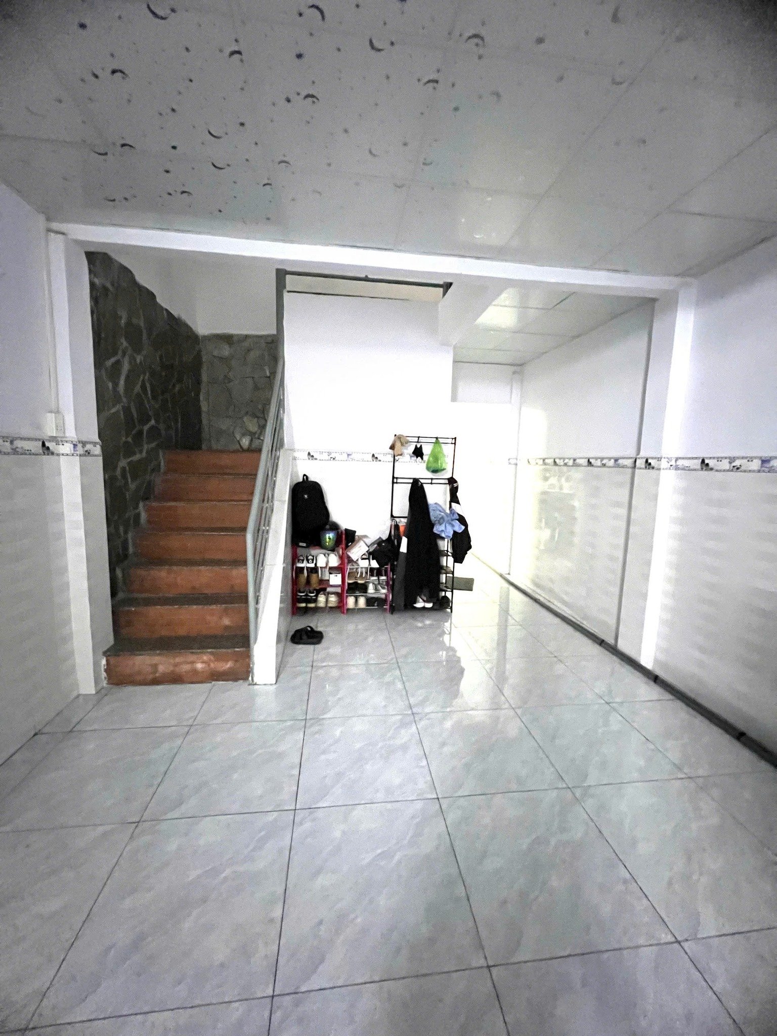 BÁN NHÀ CẤP 4 KINH DOANH BUÔN BÁN P. MỸ PHƯỚC. TP. HCM