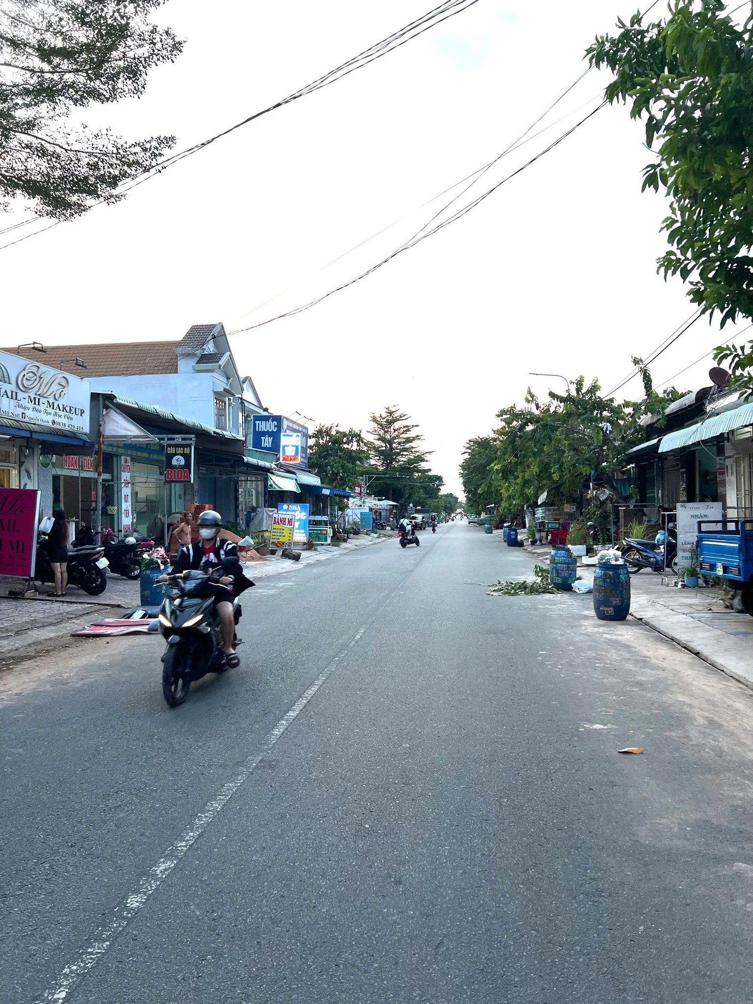 BÁN NHÀ CẤP 4 KINH DOANH BUÔN BÁN P. MỸ PHƯỚC. TP. HCM