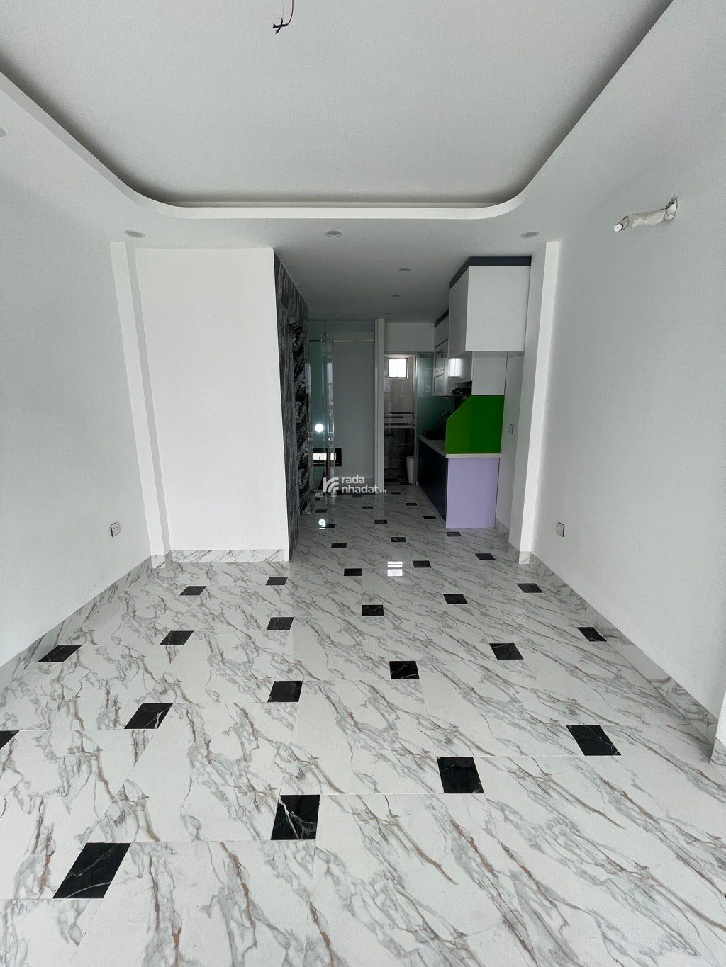 HOT TẠI QUẬN HAI BÀ TRƯNG - LÔ GÓC THOÁNG- GẦN Ô TÔ - THANG MÁY -35M2-NHÀ HƠN 8 TỶ 