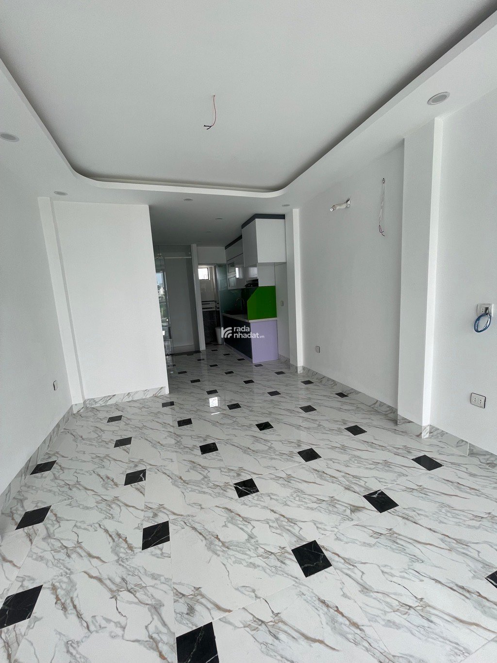 HOT TẠI QUẬN HAI BÀ TRƯNG - LÔ GÓC THOÁNG- GẦN Ô TÔ - THANG MÁY -35M2-NHÀ HƠN 8 TỶ 