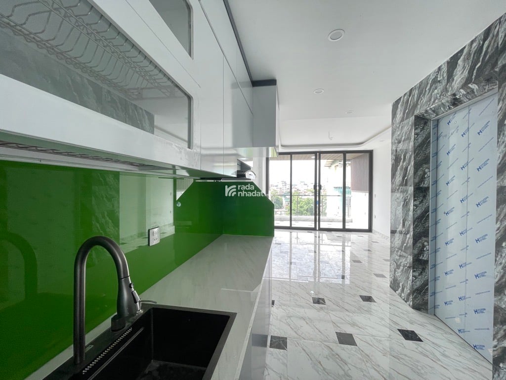 HOT TẠI QUẬN HAI BÀ TRƯNG - LÔ GÓC THOÁNG- GẦN Ô TÔ - THANG MÁY -35M2-NHÀ HƠN 8 TỶ 