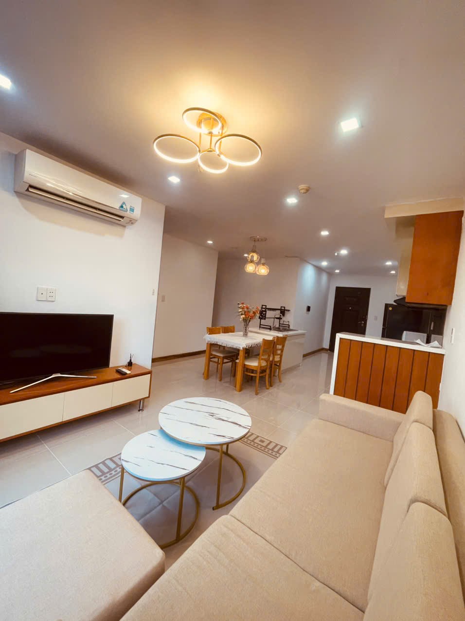 Cho thuê căn hộ Scenic valley 1, PMH, Q7, 2PN nhà đẹp, giá chỉ 17 triệu 