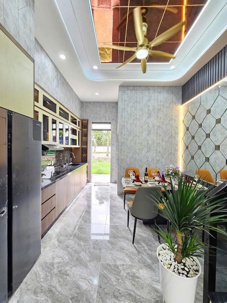 Bán Nhà 03 Tầng khu dân cư ICON CENTRAL Dĩ An-Bình Dương