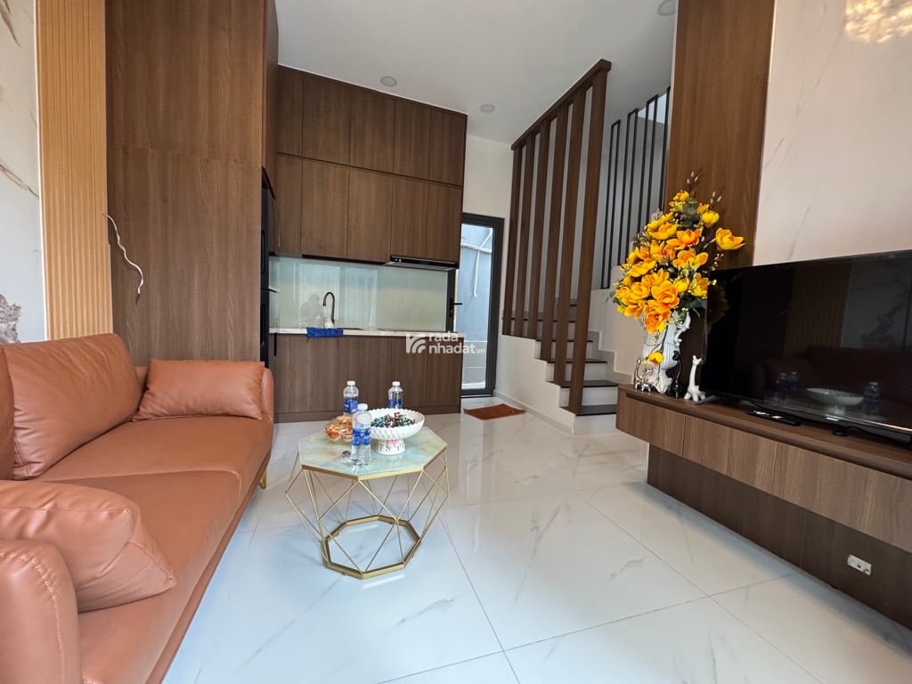 HẺM XE HƠI SÁT VÁCH. HOÀNG HOA THÁM, PHÚ NHUẬN, 3 TẦNG MỚI Ở NGAY. GIẢM 750TR CHỈ 4T TL 