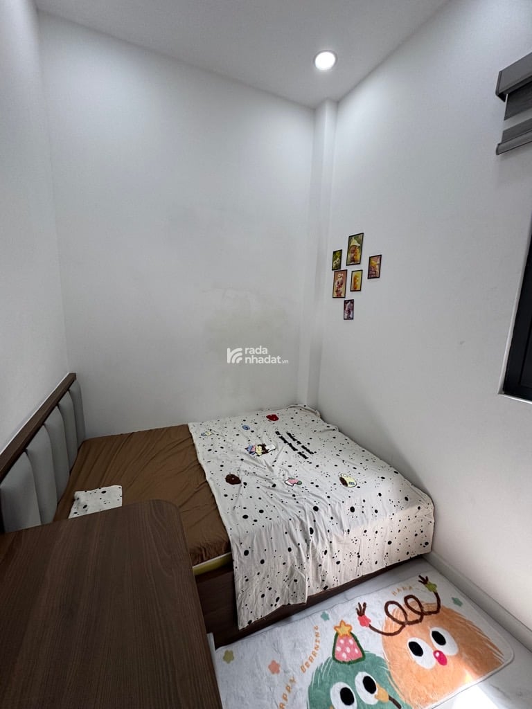 HẺM XE HƠI SÁT VÁCH. HOÀNG HOA THÁM, PHÚ NHUẬN, 3 TẦNG MỚI Ở NGAY. GIẢM 750TR CHỈ 4T TL 