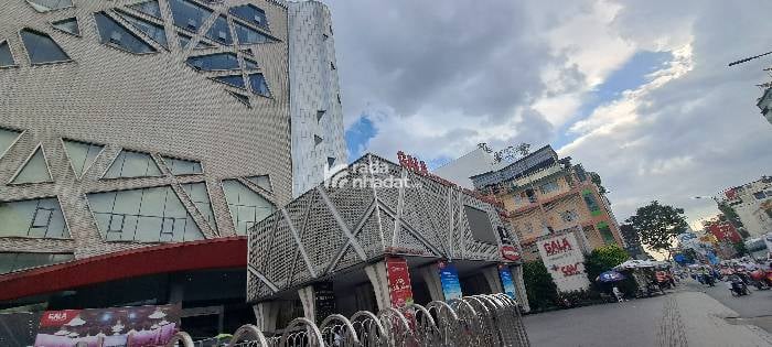 HẺM XE HƠI HOÀNG VĂN THỤ, TÂN BÌNH, 30M2 CÓ KẾT CẤU DỄ CẢI TẠO. GIẢM 350TR CHỈ CÒN 5T 