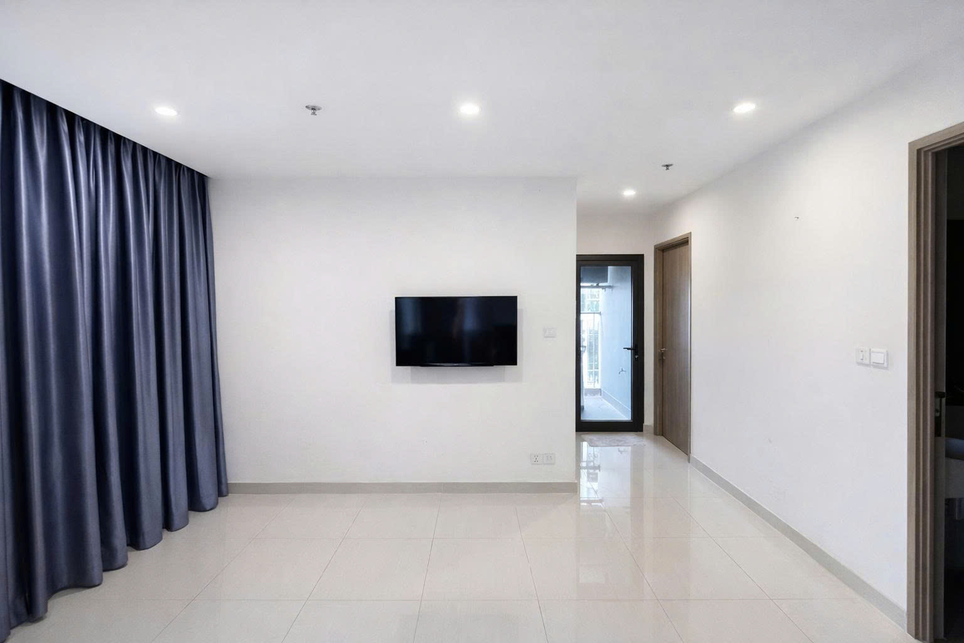 Cần bán 2PN1 69,20m2, phân khu The Rainbow, giá tốt 3,67tỷ