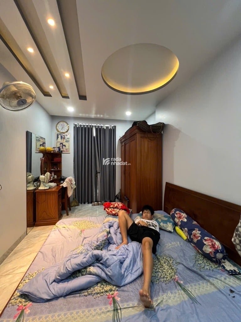 BÁN NHÀ MẶT TIỀN TỈNH LỘ 10 BÌNH TÂN 170M2 18.X TỶ 5 TẦNG KẾ KCN POUYUEN 