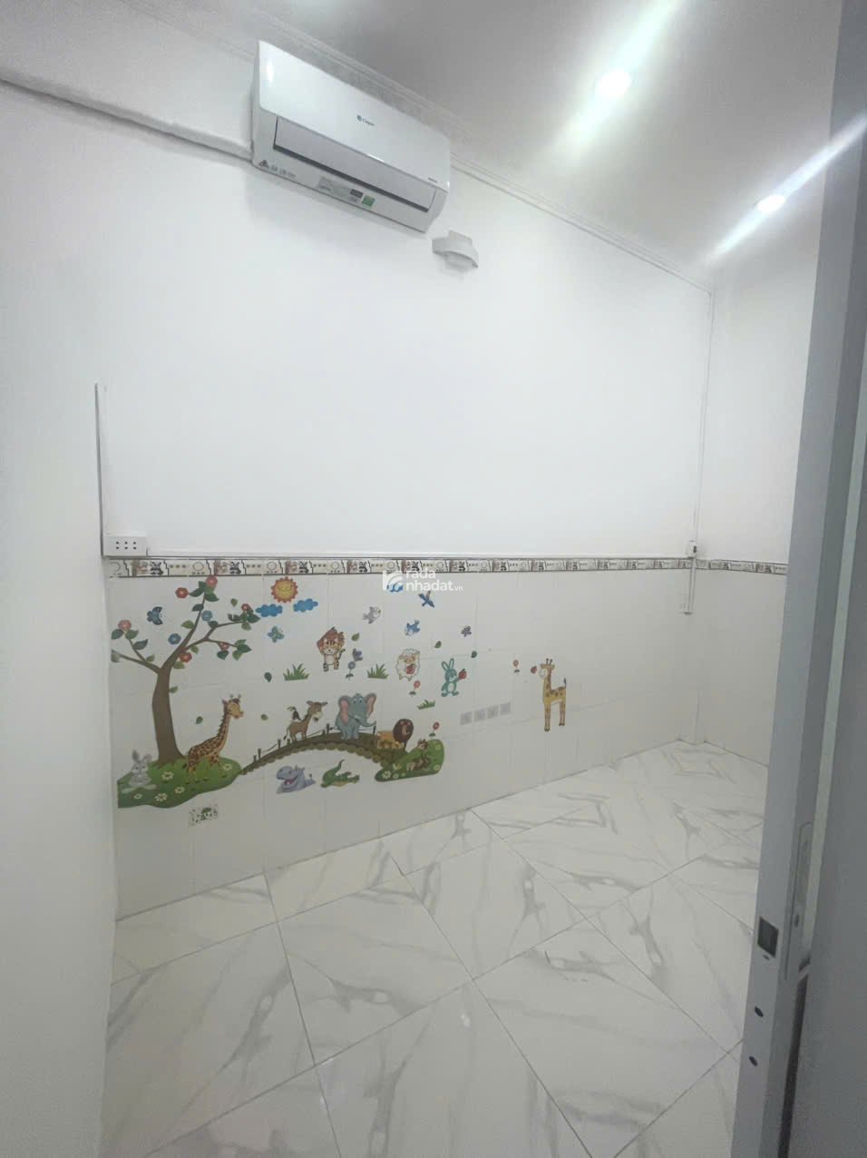 CHO THUÊ NHÀ NGUYÊN CĂN 52m2 HẺM BA GÁC GẦN PHẠM VĂN CHIÊU, GÒ VẤP 9 TRIỆU/THÁNG
