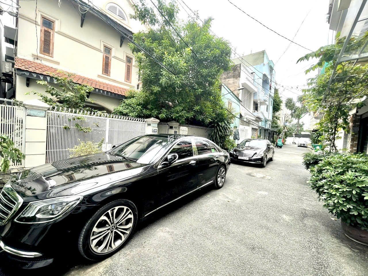 GẤP BÁN BIỆT THỰ CHÂU ÂU NGANG 10.5M - GIẢM 5.35 TỶ CHỈ CÒN 26.65 TỶ