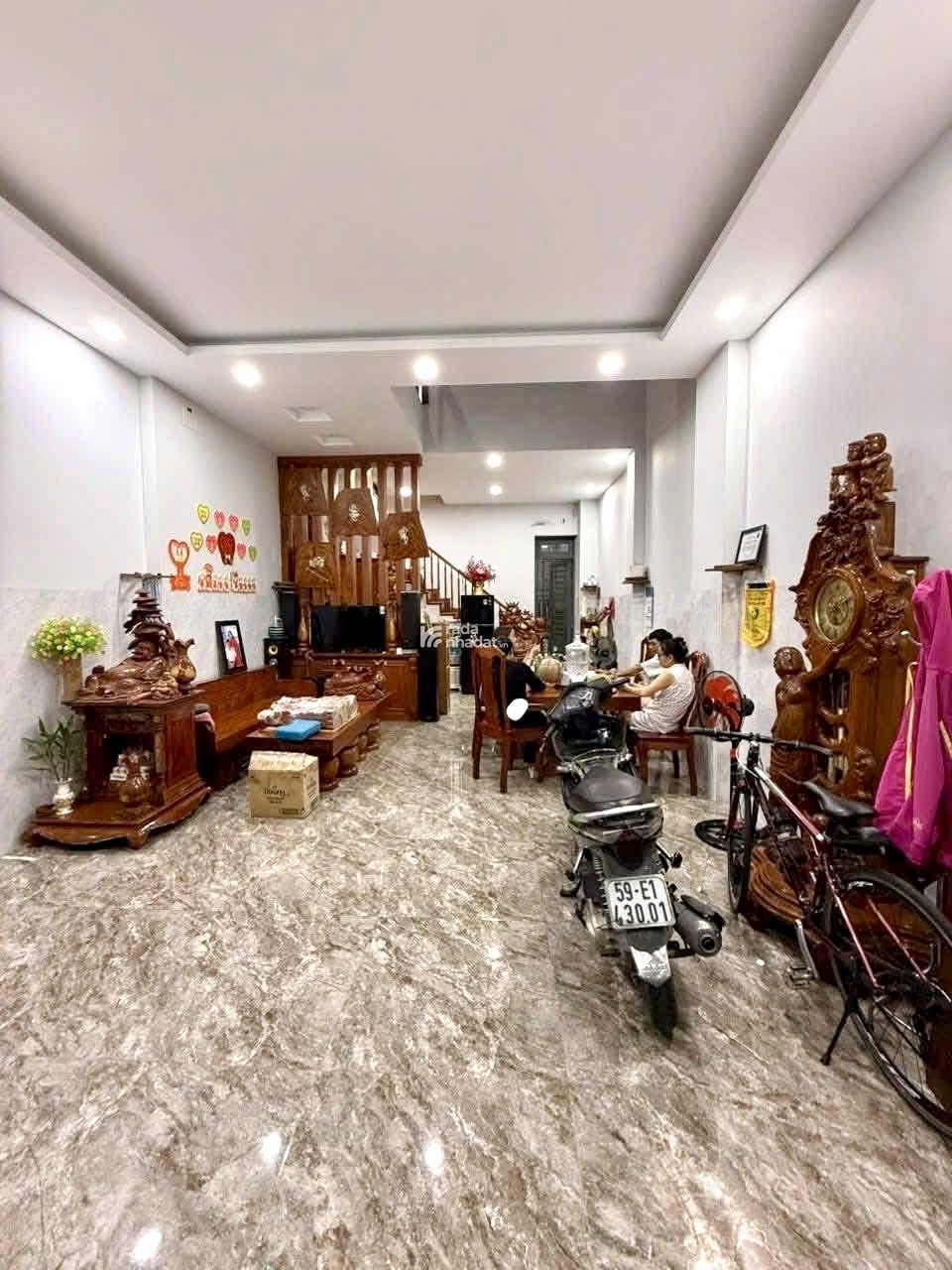  NHÀ 3 TẦNG KIÊN CỐ – GẦN LÀNG ĐẠI HỌC, DĨ AN – CHỈ NHỈNH 5 TỶ Vị trí vàng trung tâm Dĩ An –