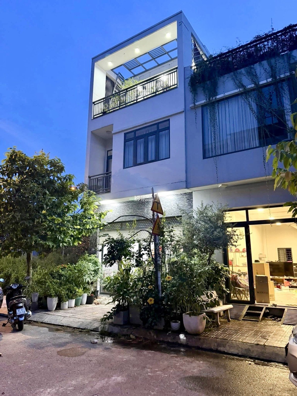  NHÀ 3 TẦNG KIÊN CỐ – GẦN LÀNG ĐẠI HỌC, DĨ AN – CHỈ NHỈNH 5 TỶ Vị trí vàng trung tâm Dĩ An –