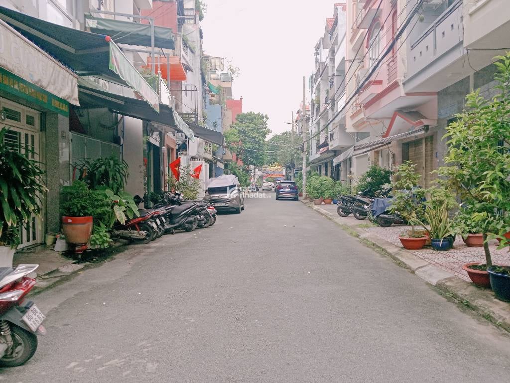 NGAY AEON MALL, HẺM XE HƠI GÒ DẦU, TÂN PHÚ, 65M2 ĐẤT TIỆN XÂY. GIẢM 550TR CHỈ 8.5T TL TỐT