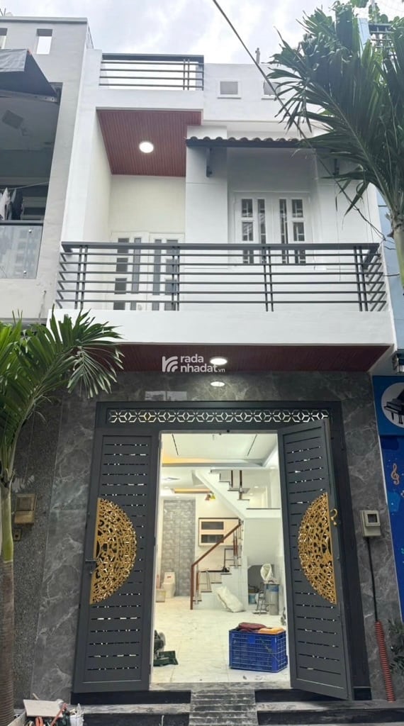 MẶT TIỀN KO LỘ GIỚI- NGAY TRƯỜNG HỌC BÌNH LONG- VỊ TRÍ ĐẸP HẺM XE TẢI-SỔ ĐẸP VUÔNG VỨC HOÀN CÔNG ĐỦ