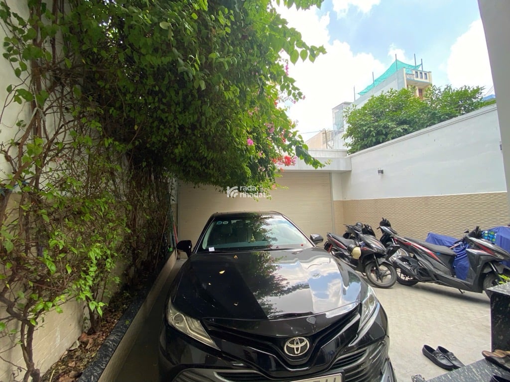 BIỆT THỰ 3 TẦNG - BÀU CÁT 2 - P14 -TÂN BÌNH-DT: 6.8*28M- 36 TỶ