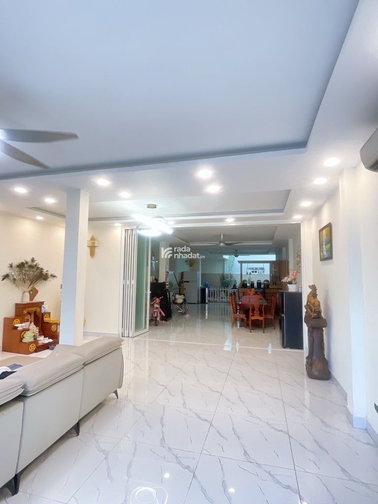 BIỆT THỰ 3 TẦNG - BÀU CÁT 2 - P14 -TÂN BÌNH-DT: 6.8*28M- 36 TỶ