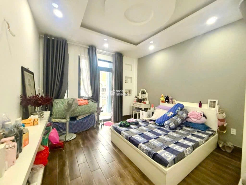 bán nhà 80 m2 3 tầng 6,9 tỷ  hẻm 8 m kinh doanh