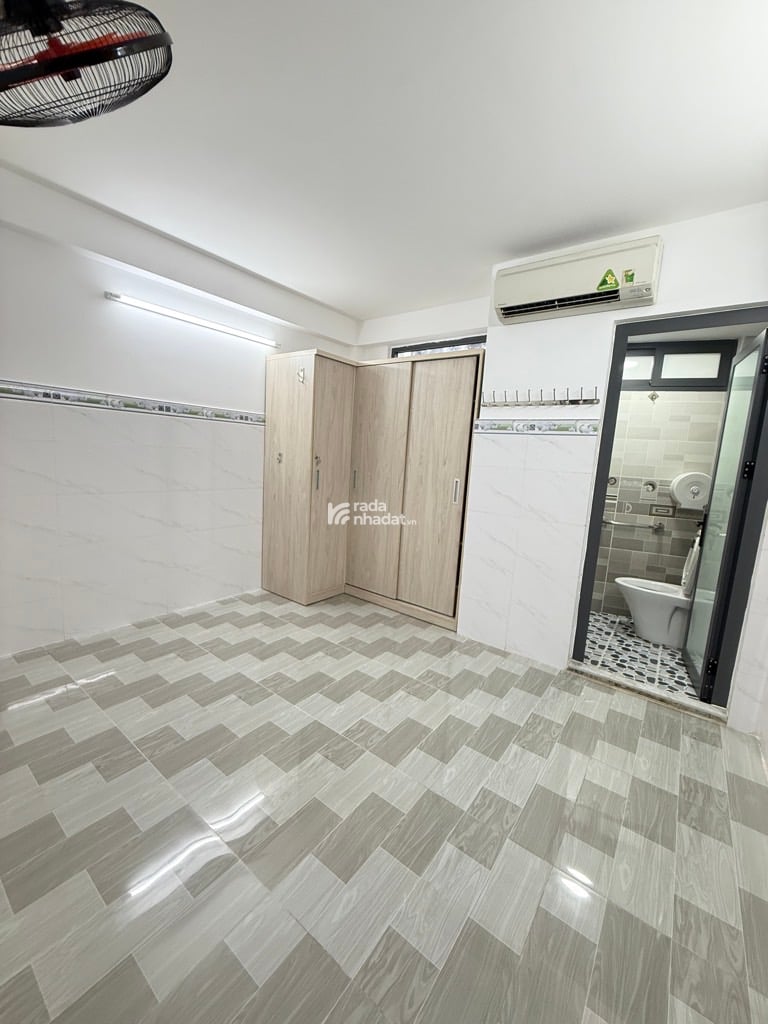 SIÊU PHẨM 5 TẦNG ĐẸP GIÁP QUẬN 10 KHU LỮ GIA - 39M2 - MUA CHỈ VIỆC DỌN VÀO Ở - SỔ 2025 CHUẨN 