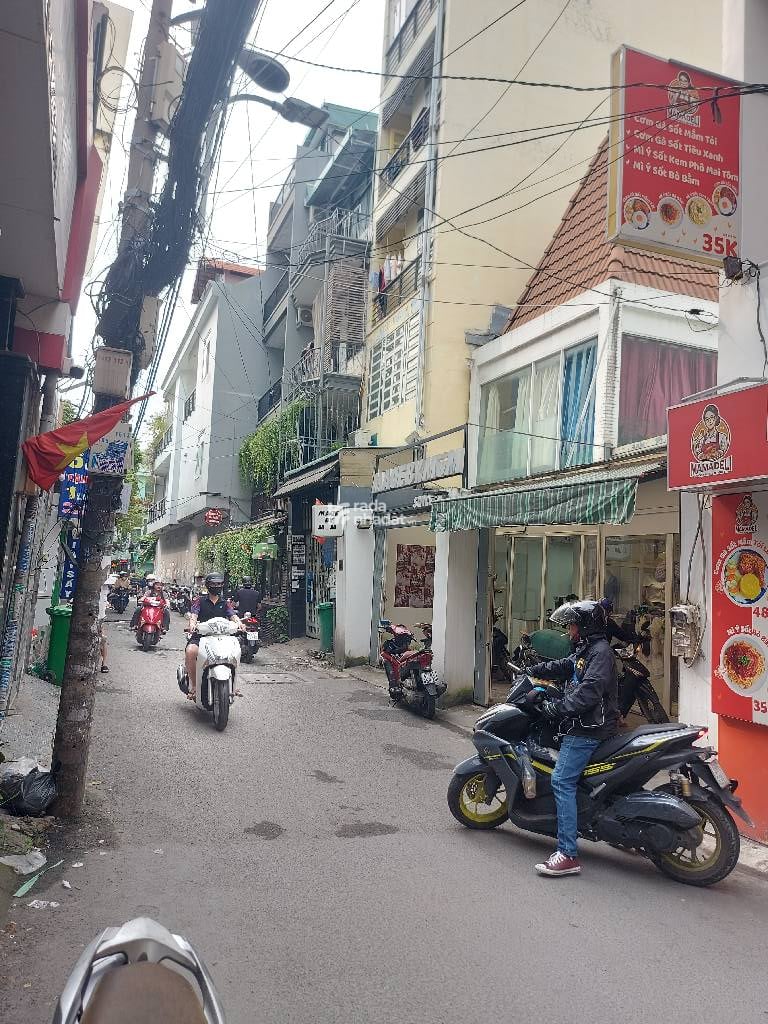 NGAY PEARL, HXH NGUYỄN GIA TRÍ, BÌNH THẠNH, 9M NGAG. CÓ KC DỄ CẢI TẠO MỚI. GIẢM 550TR CHỈ 32T TL 