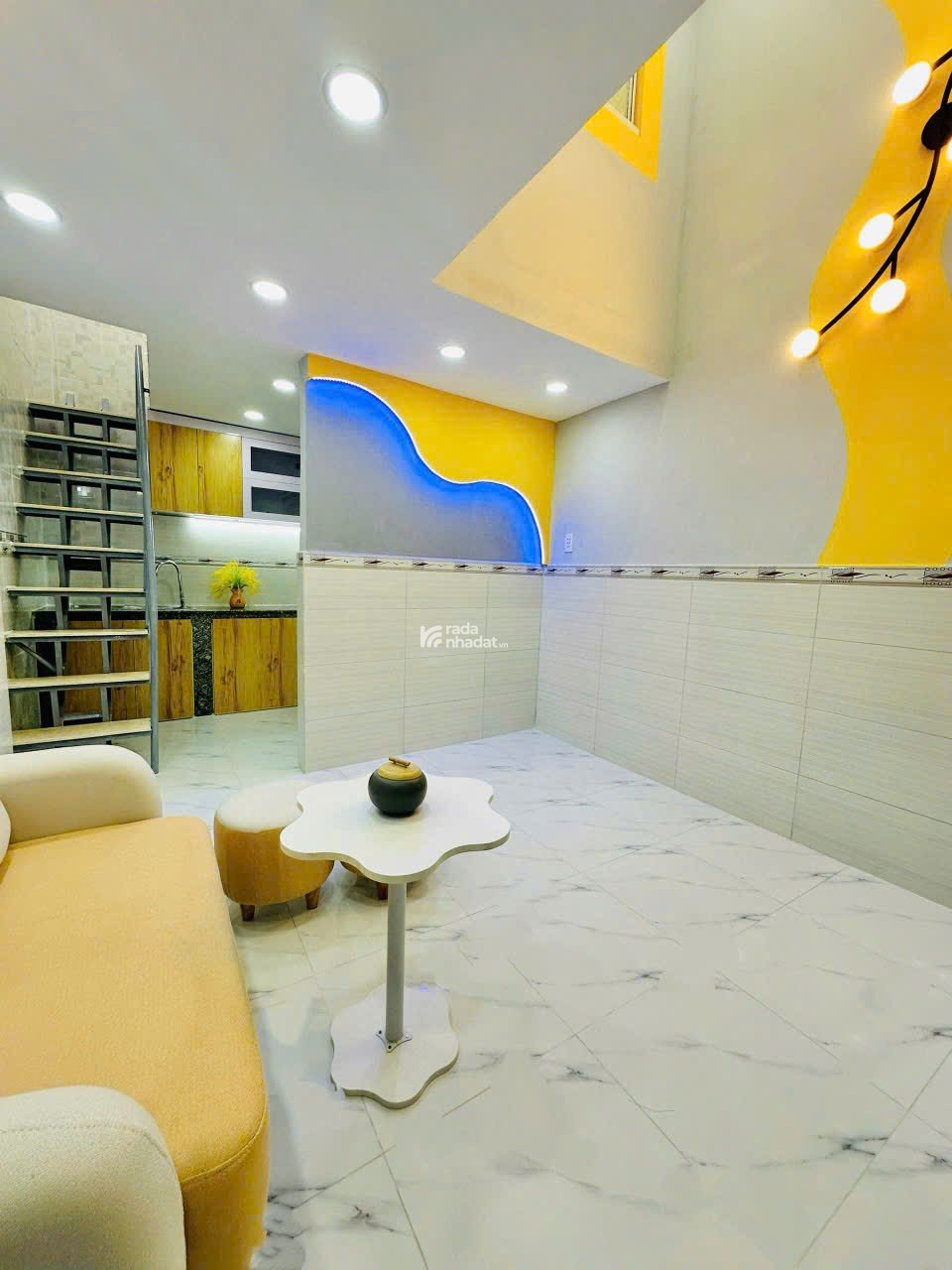 Bán nhà 3 tầng Huỳnh Thiện Lộc, Hòa Thạnh, Tân Phú chỉ 2 tỷ 550