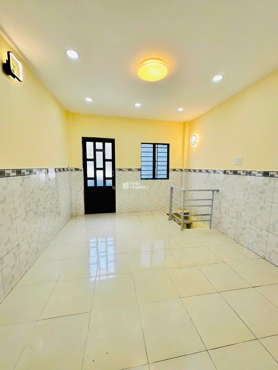 Bán nhà 3 tầng Huỳnh Thiện Lộc, Hòa Thạnh, Tân Phú chỉ 2 tỷ 550