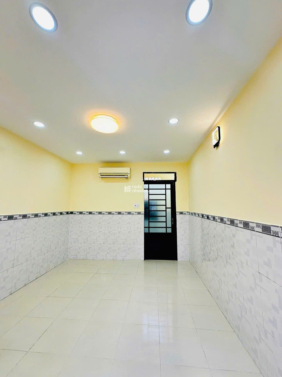 Bán nhà 3 tầng Huỳnh Thiện Lộc, Hòa Thạnh, Tân Phú chỉ 2 tỷ 550