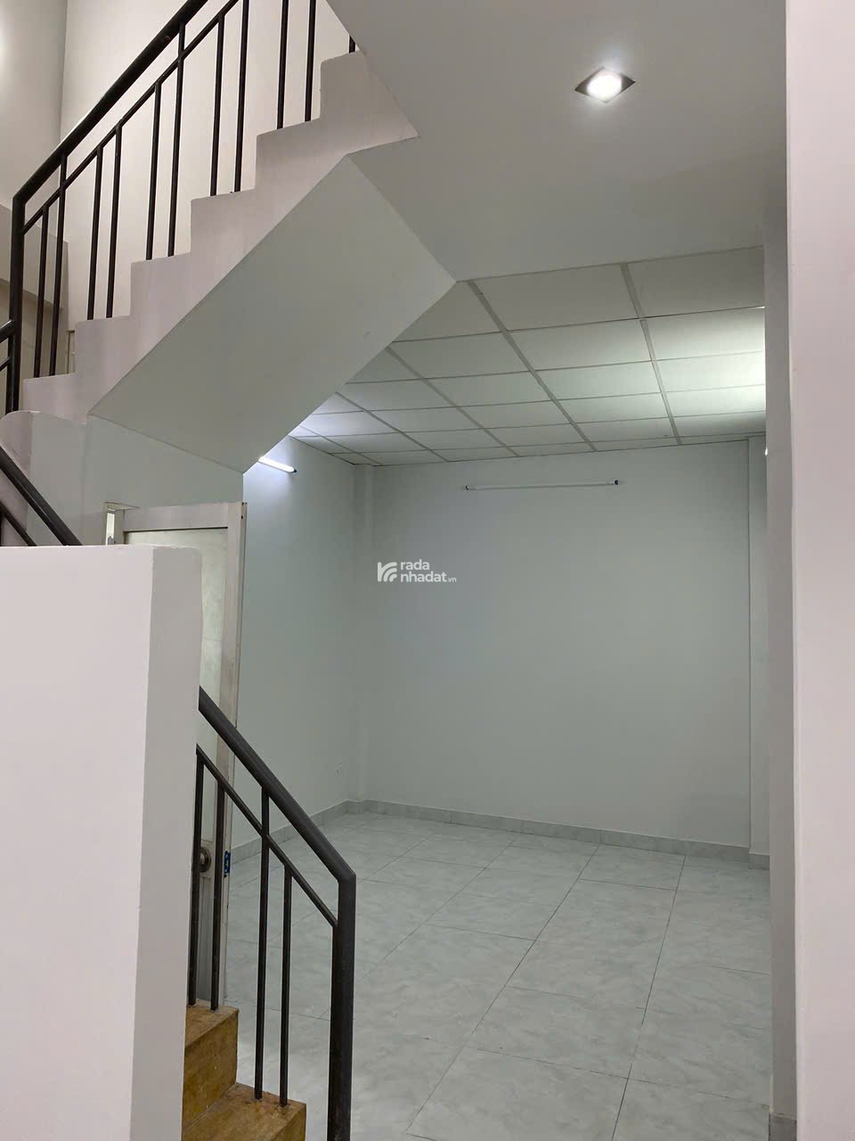 Bán nhà HXH đường CMT8 quận 3 dt( 3,5 x 13m) giá 11 tỷ