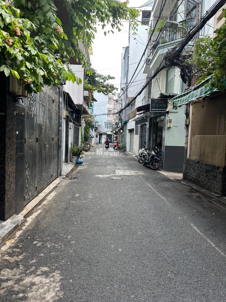 Bán nhà HXH, Hoàng Hoa Thám Phú Nhuận, Phường 5, 5PN 5WC.